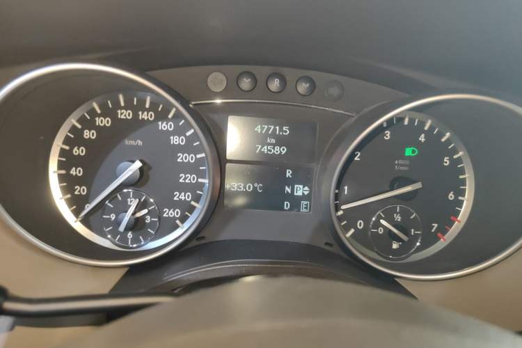 Used Mercedes-Benz R-Class 2014 R 320 4MATIC Luxury Model