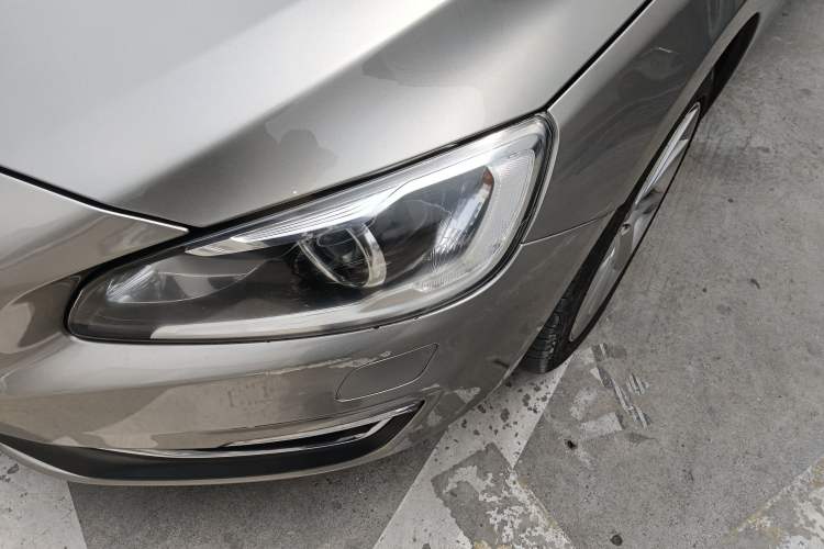 Used Volvo S60 2016 S60L T4 Zhiyuan Edition Left Front Headlight