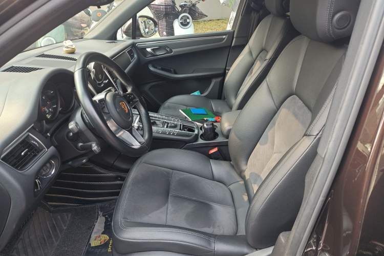 Used Porsche Macan 2017 Macan 2.0T Left Front Seat