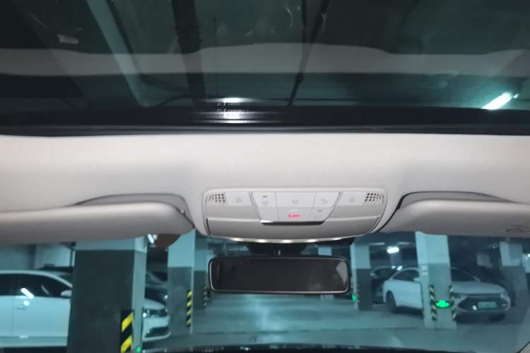 Used Mercedes-Benz E-Class 2023 Facelift E 260 L
