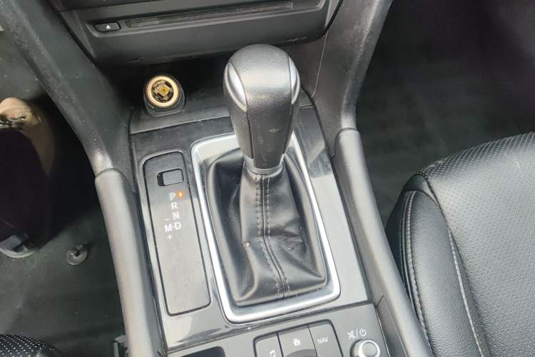 Used Mazda Mazda 3 Axela 2017 Sedan 1.5L Automatic Luxury Model Emission Standard China V
