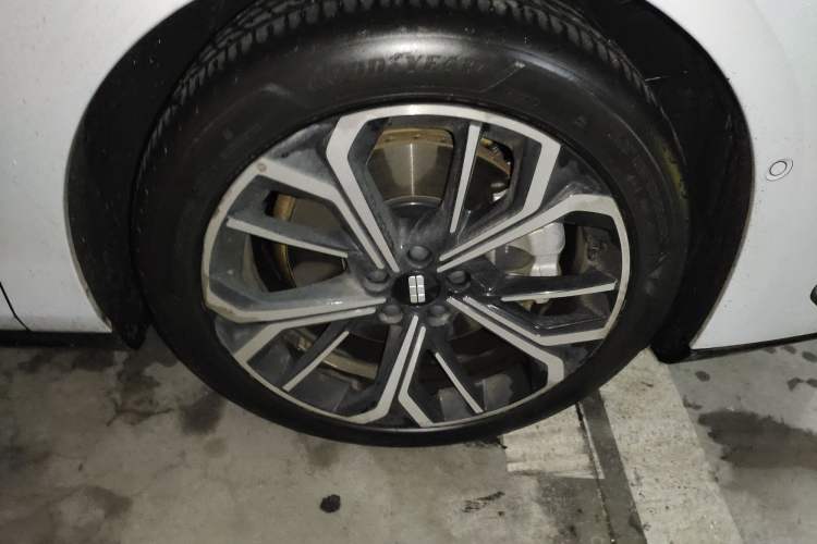 Used Geely Galaxy E8 2025 700 km Long-Range Intelligent Driving Version