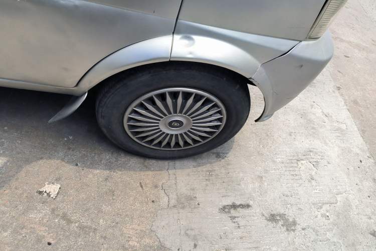 Used Dongfeng Xiaokang K07II 2013 1.0L Base Version Right Front Wheel Hub