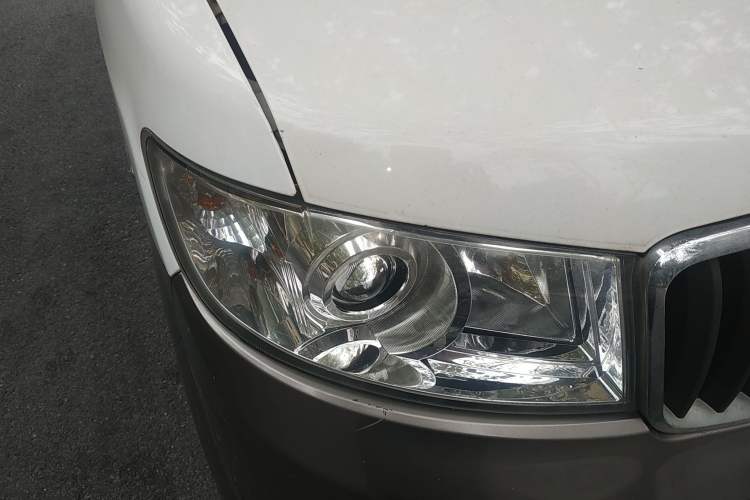 Used Jinbei New Hiace X30L 2018 1.5L Box Truck Wealth Edition DLCG14