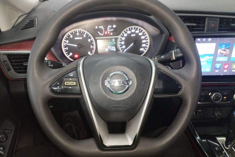 Used Nissan Lannia 2016 1.6L CVT Cool Edition Steering Wheel