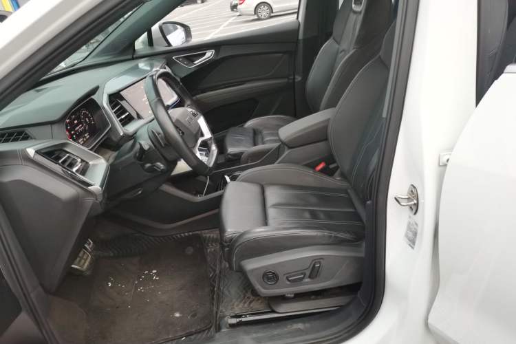 Used Audi Q4 e-tron 2022 40 e-tron Adventure Edition Left Front Seat