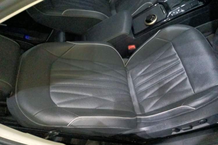 Used Volkswagen Passat 2022 330TSI Starry Luxury Edition Right Front Seat