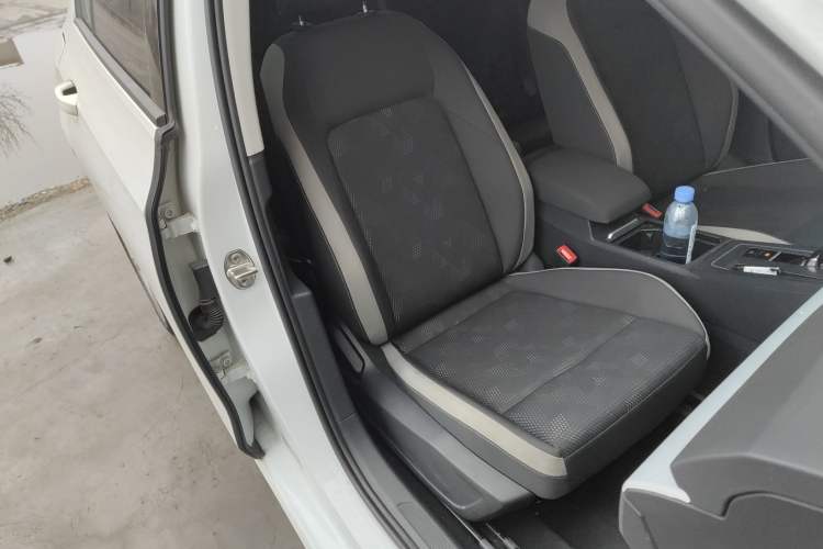 Used Volkswagen Golf 2023 200TSI DSG