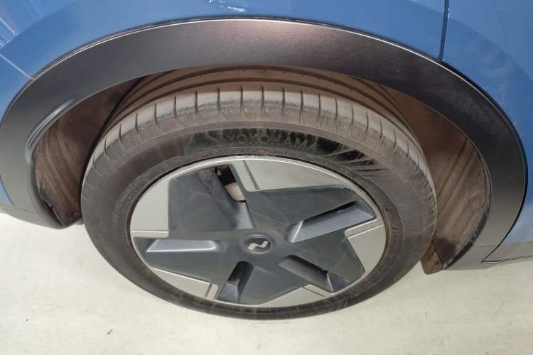 Used ONVO L60 2024 60 kWh All-Wheel Drive
