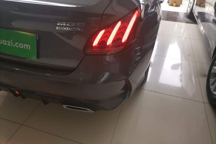 Used MG 5 2021 Revised Version 180 DVVT CVT Youth Luxury Edition Exterior 3