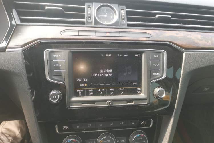 Used Volkswagen Magotan 2017 330TSI DSG Luxury Model Audio And AC Panel