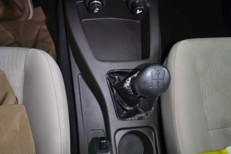 Used Wuling Rongguang V 2018 1.5L Standard Version
