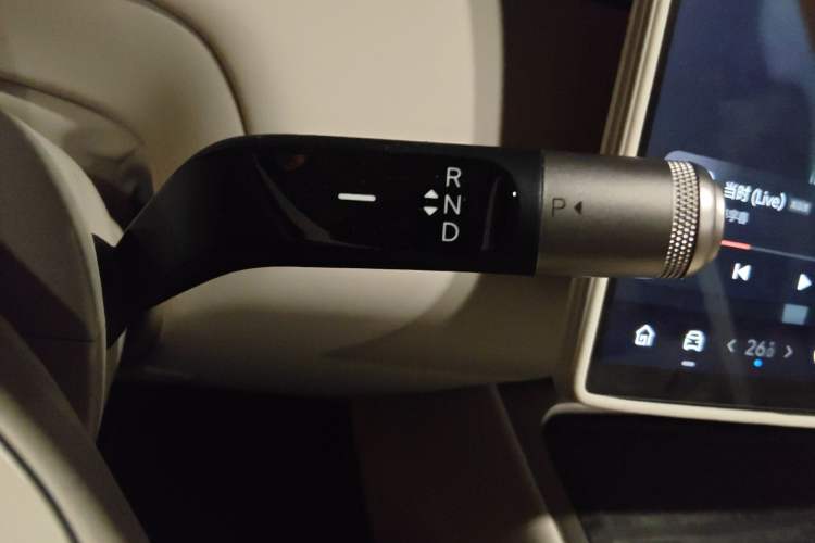 Used ONVO Luxeed L90 2025 Model—Ultra Six-Seater Version