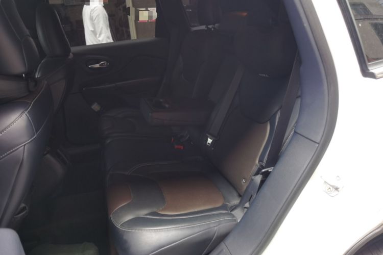 Used Jeep Cherokee 2014 2.4L Elite Edition Left Rear Seat