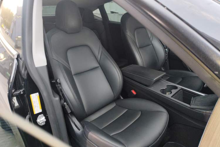 Used Tesla Model Y 2021 Long-Range All-Wheel-Drive Version 3D7