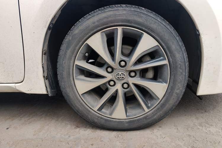 Used Toyota Levin 2014 1.8 GS CVT Elite Edition Right Front Wheel Hub
