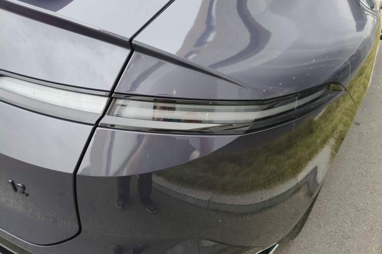 Used Avatr 12 2026 Ultra Pure-Electric All-Wheel-Drive Version Exterior 3