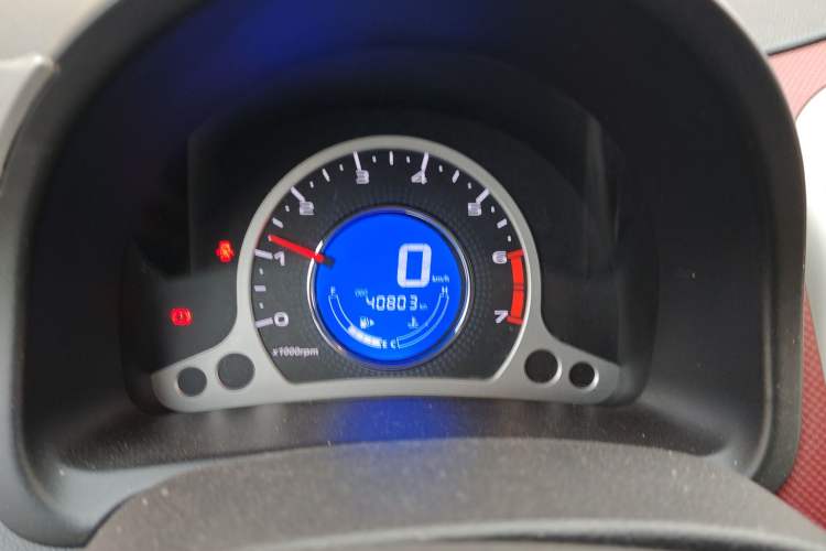 Used CHANGAN Benni 2015 1.4L Manual Luxury Model China V Standard Odometer Close Up