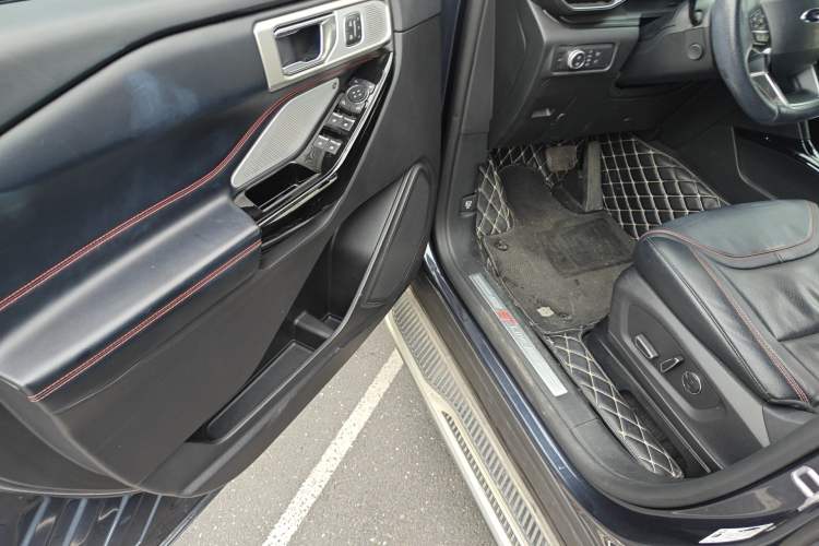 Used Ford Explorer 2020 EcoBoost 285 4x4 Sport Edition ST-LINE 6-Seater
