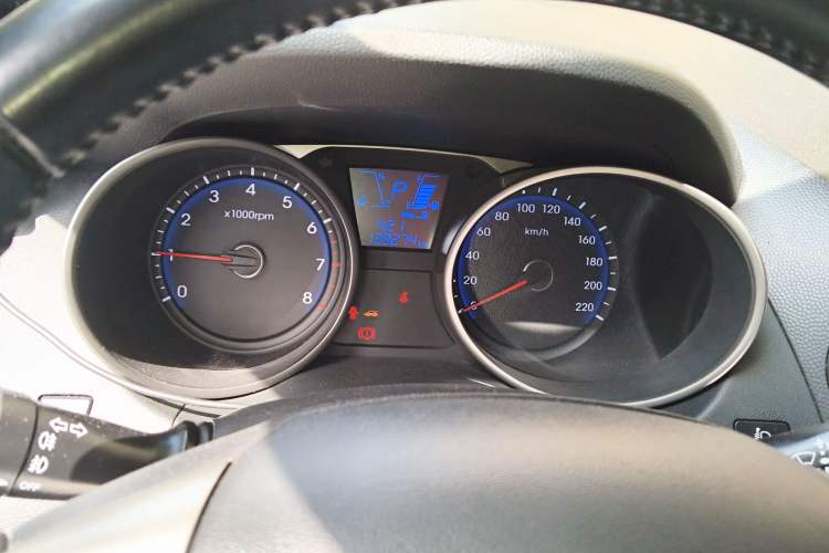 Used Hyundai ix35 2013 2.0L Automatic Two-Wheel Drive Smart GLS China IV Standard