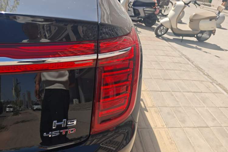 Used Hongqi H9 2022 2.0T Smart Connect Flagship Edition Right Rear Taillight