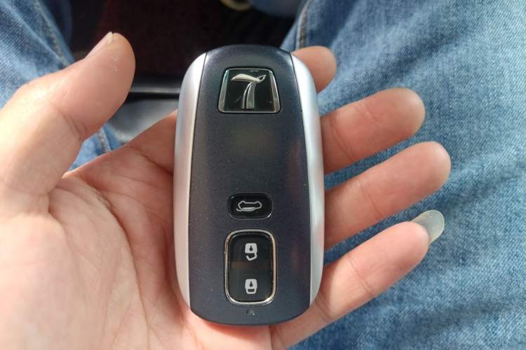 Used Luxgen 5 2015 1.8T Automatic ZhiZun Model
