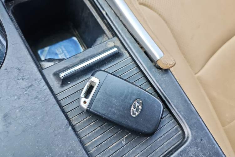 Used Hyundai Sonata 2011 2.0L Automatic Luxury Edition