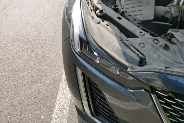 Used Cadillac CT5 2020 Revised Version 28T Fashion Edition Right Front Headlight