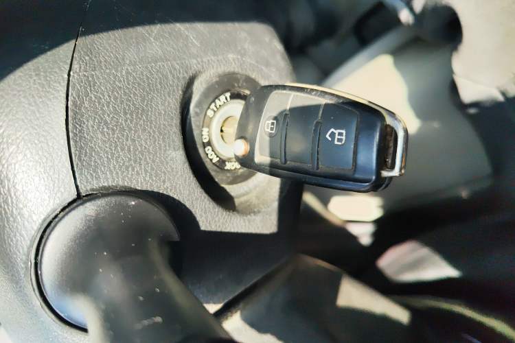 Used JAC Group Refine M5 2016 2.0T Gasoline Manual Business Edition