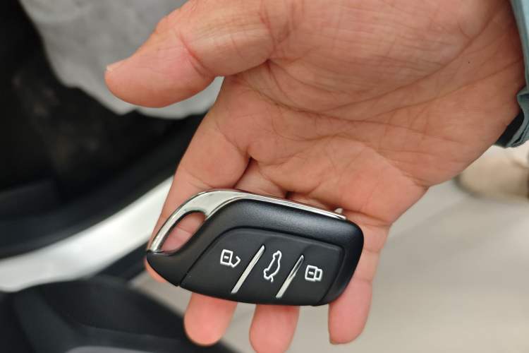 Used Roewe RX5 2023 PLUS 330TGI Automatic Trendsetting Smart Edition