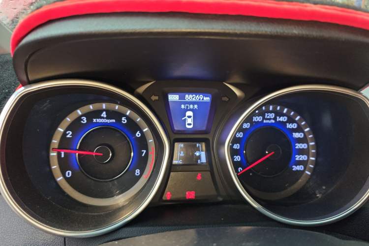 Used Hyundai Elantra (5th Generation / Langdong) 2016 1.6L Manual Luxury Model