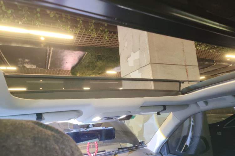 Used Toyota Highlander 2023 2.5L Smart Electric Hybrid Dual-Engine 4x4 Knight Edition 7 Seats Headliner