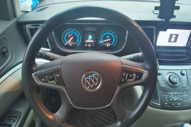 Used Buick GL8 2011 3.0L GT Luxury Business Haoya Edition