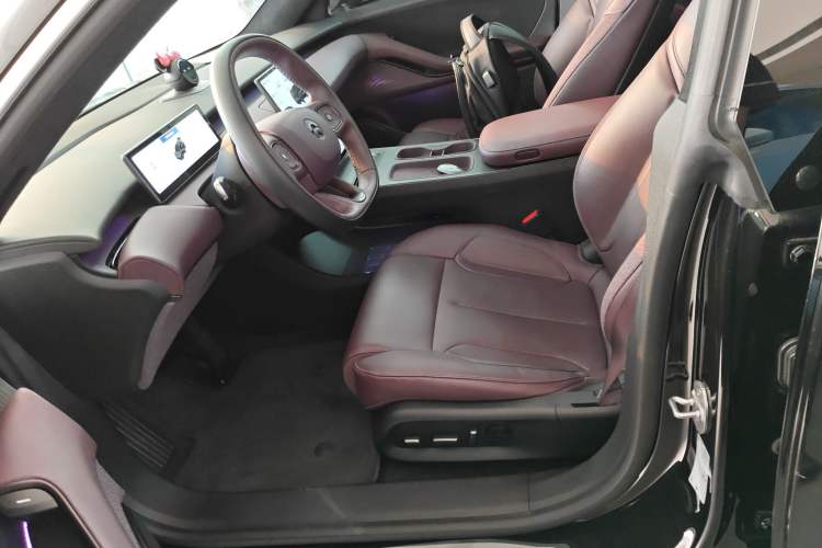 Used Nio ET5T 2024 75kWh Touring Left Front Seat