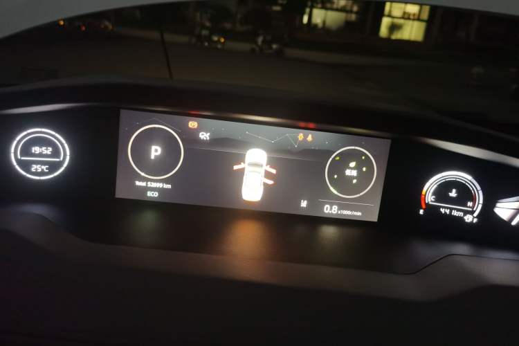 Used CHANGAN UNI-V 2022 1.5T Prestige Version
