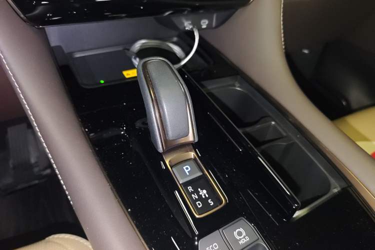 Used Toyota Alphard 2024 Dual-Engine 2.5L Prestige Edition