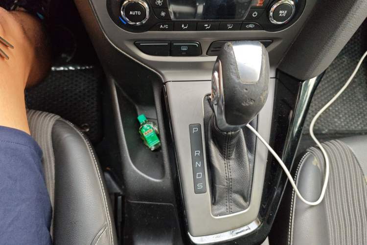 Used Ford Focus 2012 Sedan 1.6L Automatic Fashion Edition