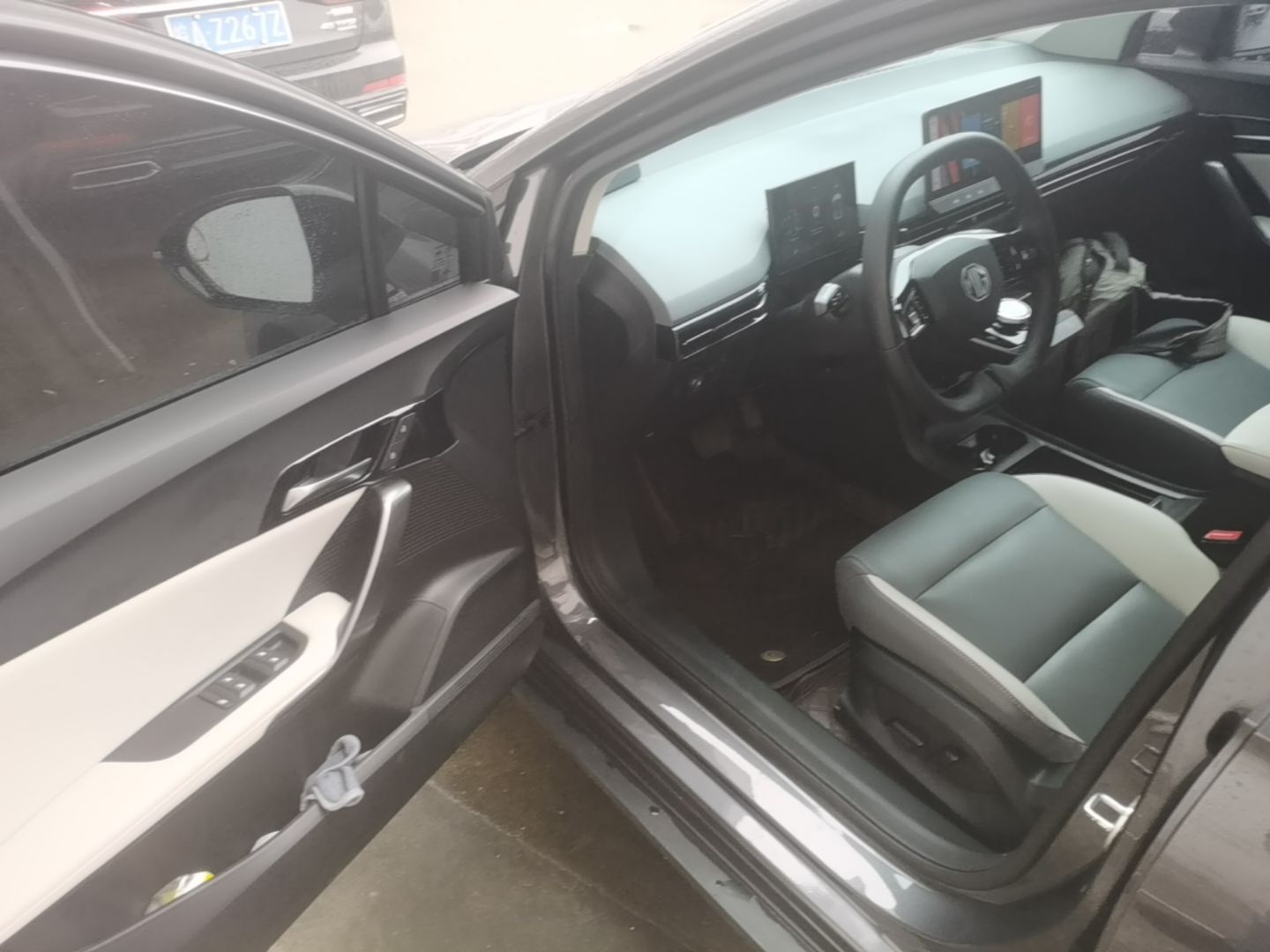 MG 4 EV 2023 415 km Range Sea-Faring Champion Edition — снимка 18