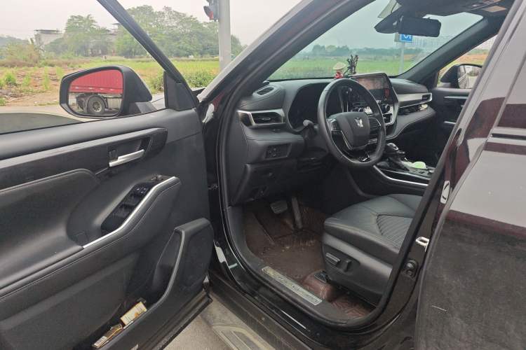 Used Toyota Crown Kluger 2022 2.0T Four-Wheel Drive Enjoyment Edition Driver Seat