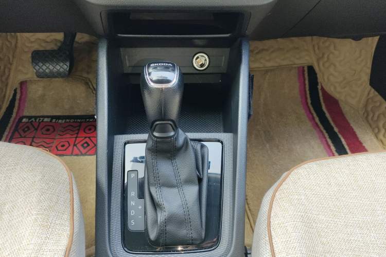 Used Skoda Kamiq 2018 1.5L Automatic Standard Version China V Emission Standard Gear Lever