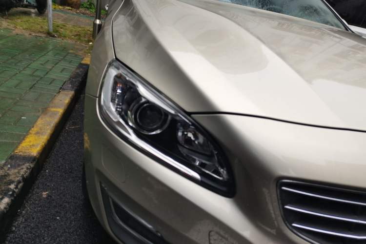 Used Volvo S60 2017 S60L T3 Smart Upgrade Edition Right Front Headlight