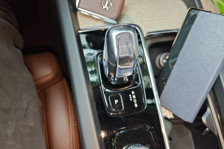 Used Volvo XC60 New Energy 2019 T8 E-Drive Hybrid Prestige Luxury Version China V Standard Gear Lever