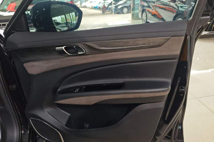 Used Ford Equator 2023 EcoBoost 225 Premier 7-Seater (2/2/3)
