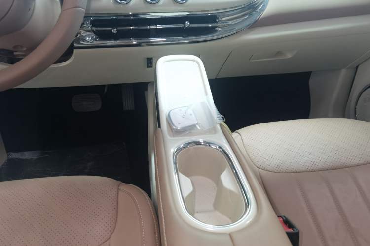 Used Wuling Bingo 2025 410 km Lingxi Deluxe Edition Gear Lever