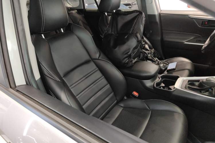 Used Toyota Wildlander 2022 2.0L CVT Two-Wheel Drive Leading Edition