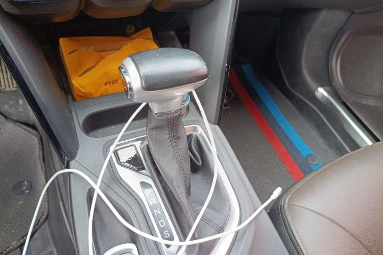 Used GAC Trumpchi GS4 2017 235T Automatic Two-Wheel Drive Prestige Edition Gear Lever