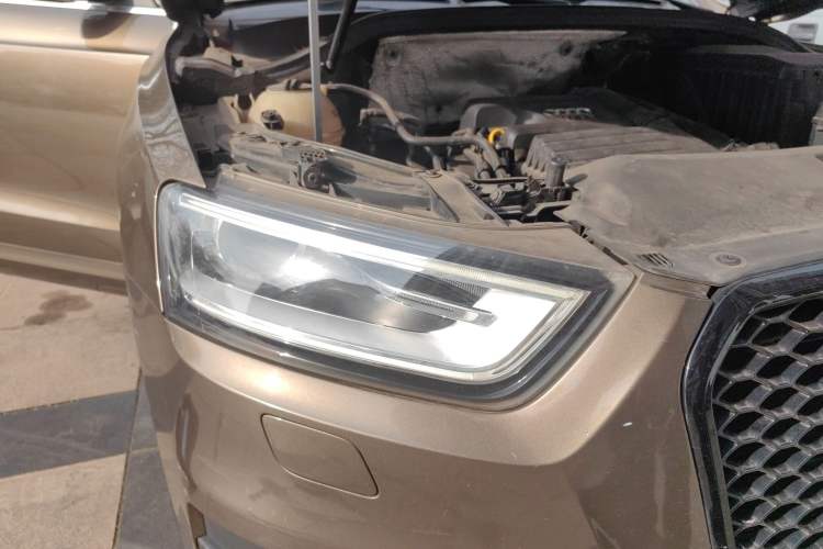 Used Audi Q3 2015 30 TFSI Comfort Model Right Front Headlight