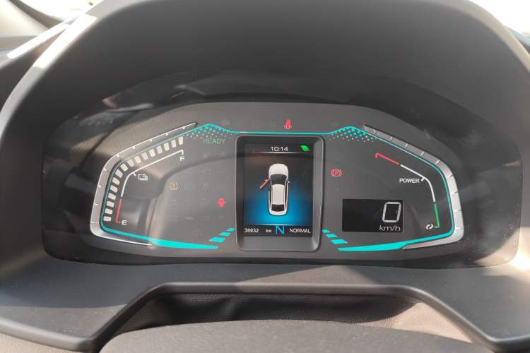 Used ORA iQ 2018 High-Range Version Smart Connectivity Model
