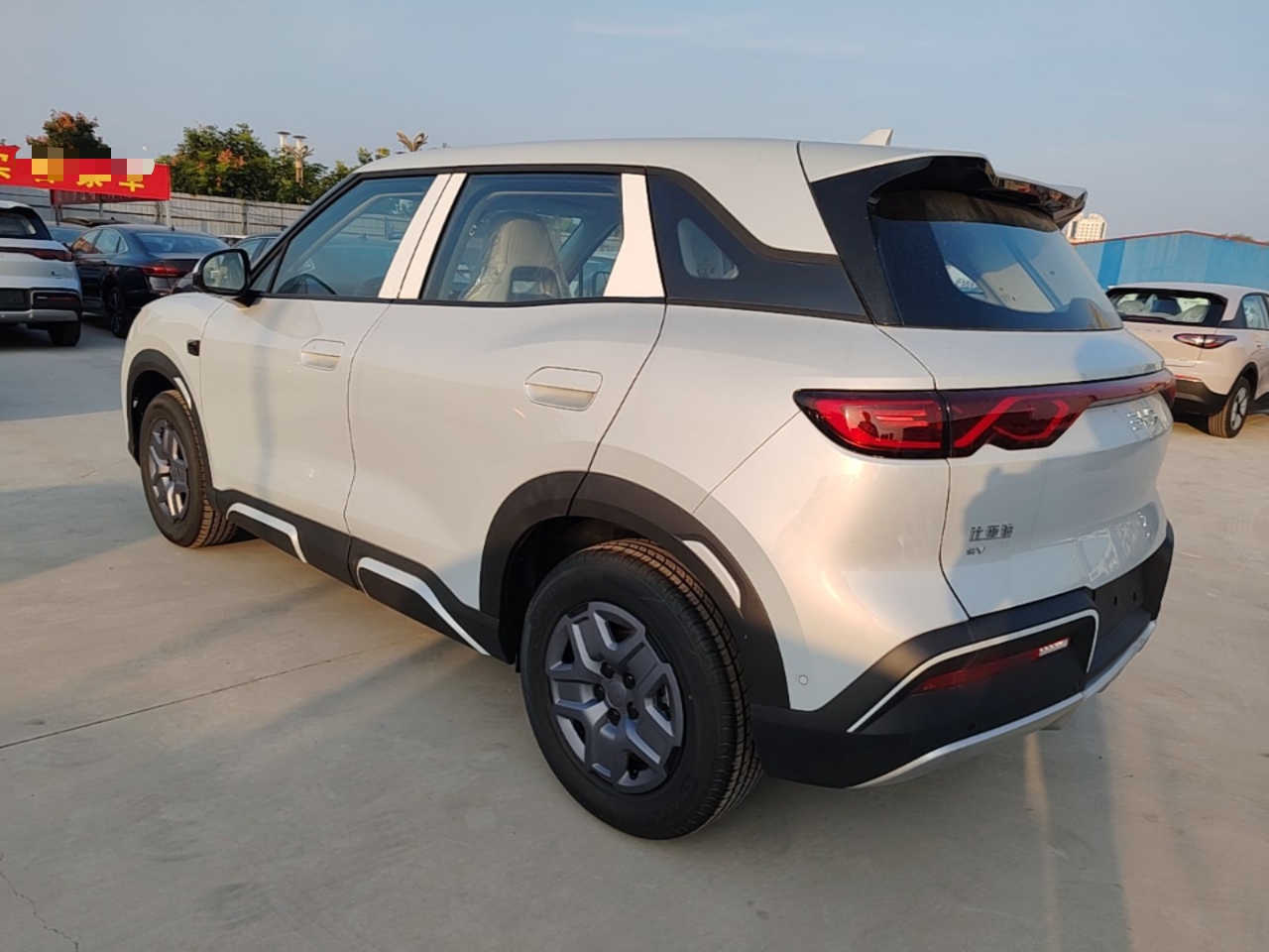 BYD Yuan UP 2025 Intelligent Driving Version 401 KM Dynamic Edition — снимка 4