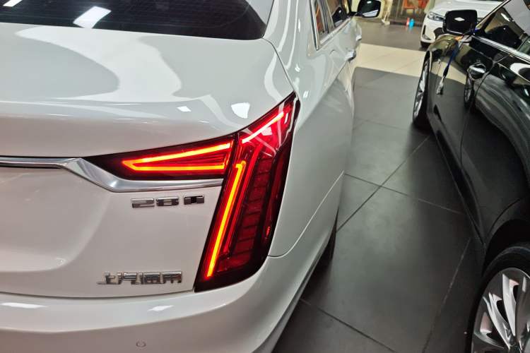 Used Cadillac CT6 2020 28T Fashion Edition Right Rear Taillight